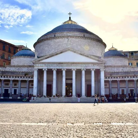 Grande & Caratteristico Dietro La Cattedrale * Neapel