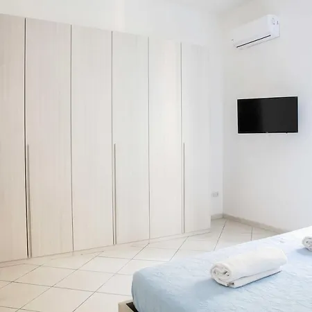 Grande & Caratteristico Dietro La Cattedrale