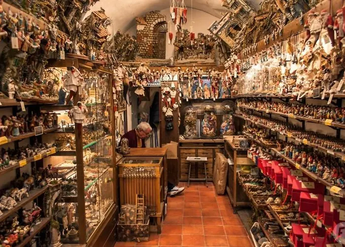 Grande & Caratteristico Dietro La Cattedrale アパート ナポリ