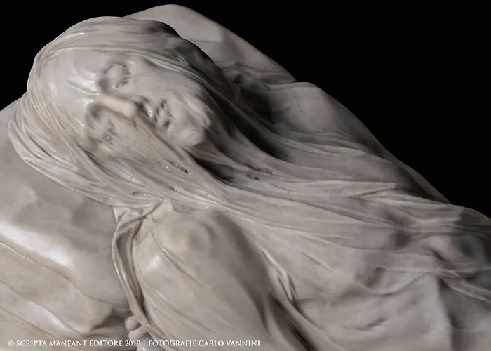 Grande & Caratteristico Dietro La Cattedrale アパート ナポリ