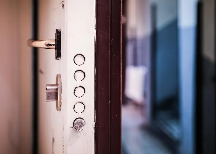 Grande & Caratteristico Dietro La Cattedrale * ナポリ