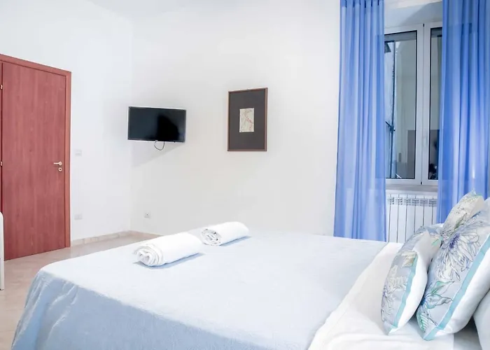 Grande & Caratteristico Dietro La Cattedrale