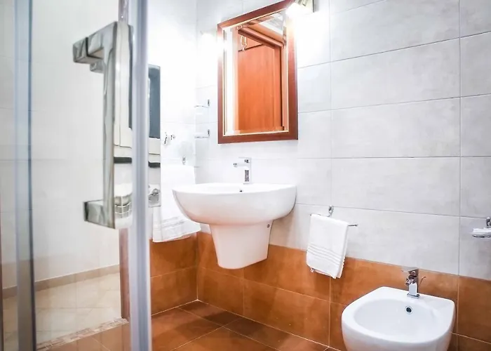 Grande & Caratteristico Dietro La Cattedrale * ナポリ